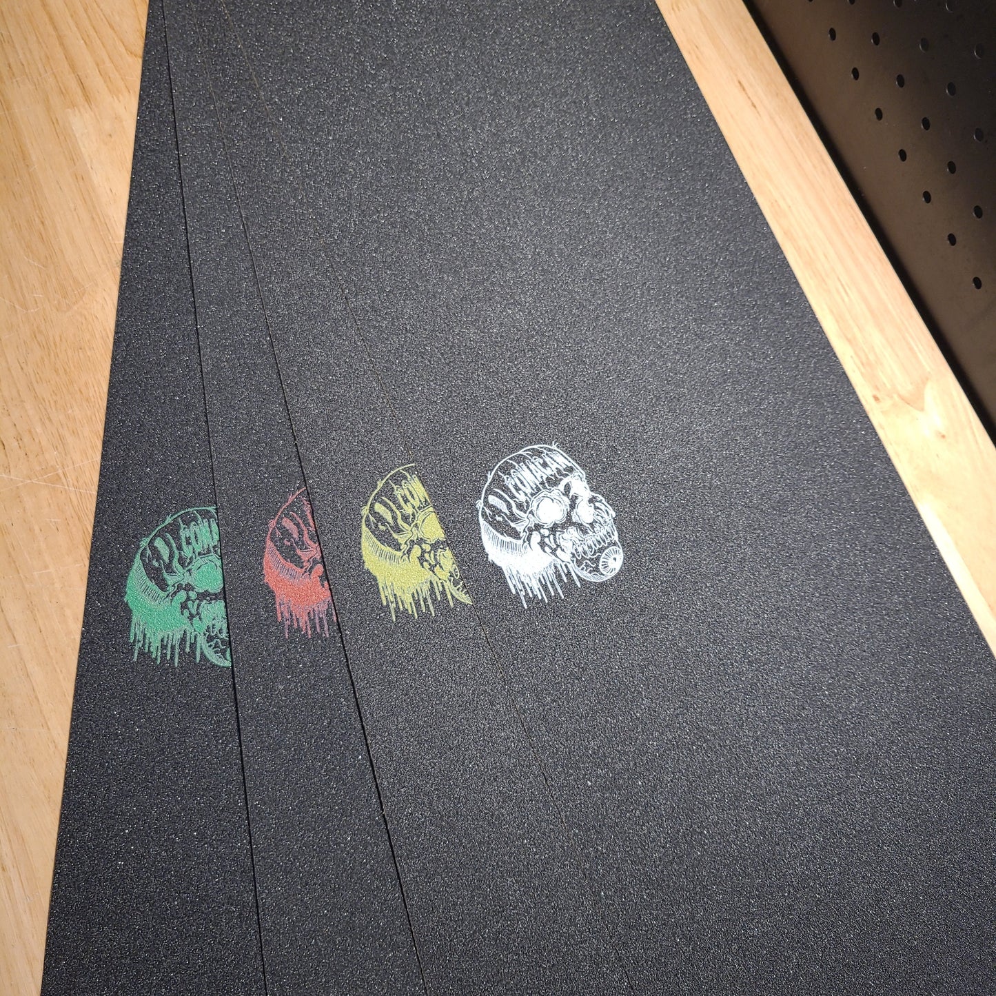 COMACAN - Griptape Green Skull