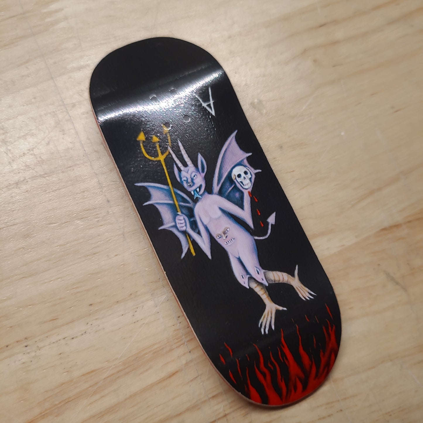 Close Up x Antiz - Demon 1 34mm Fingerboard Deck