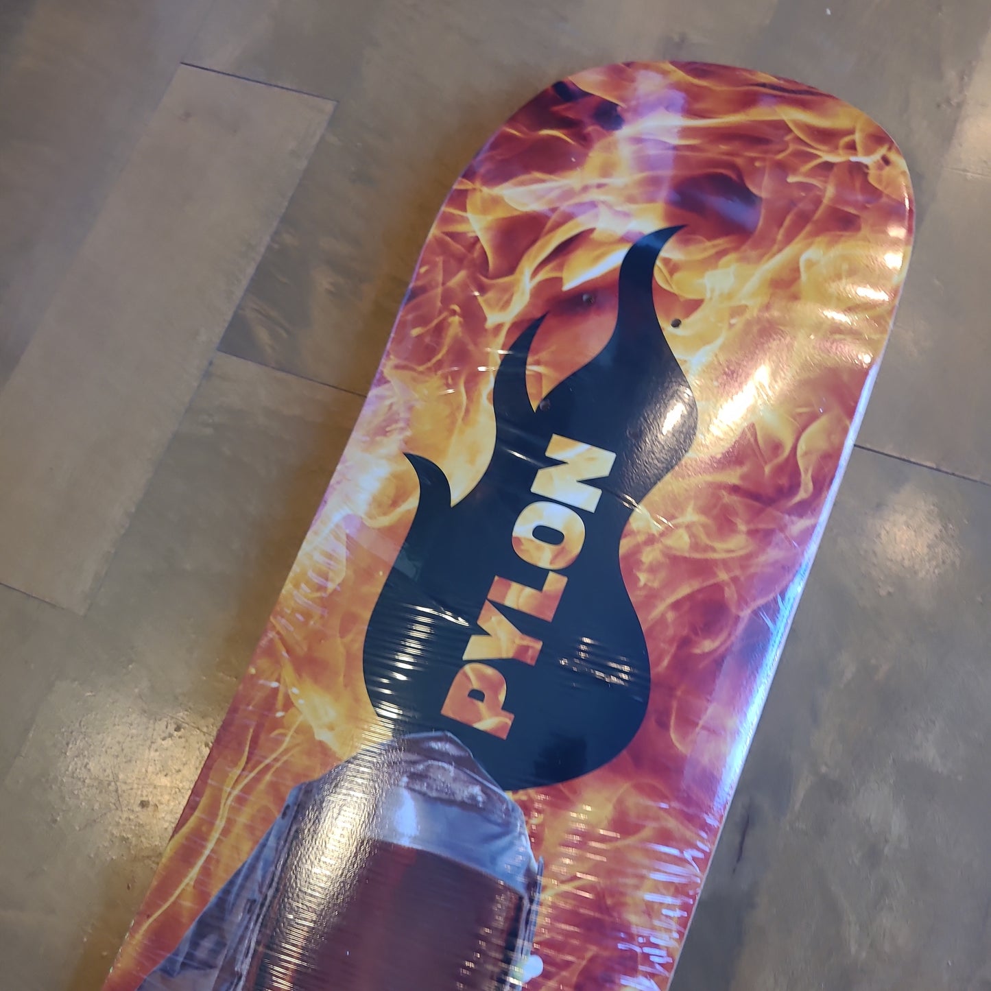 Pylon - Inferno 8.5" Deck