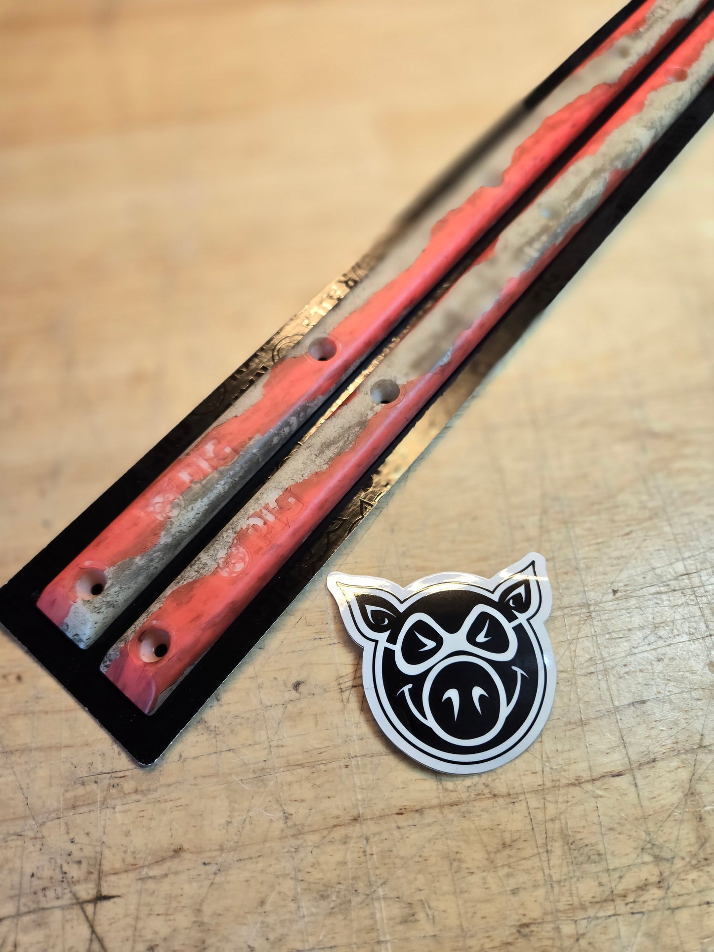 Pig - Red Curb Rails