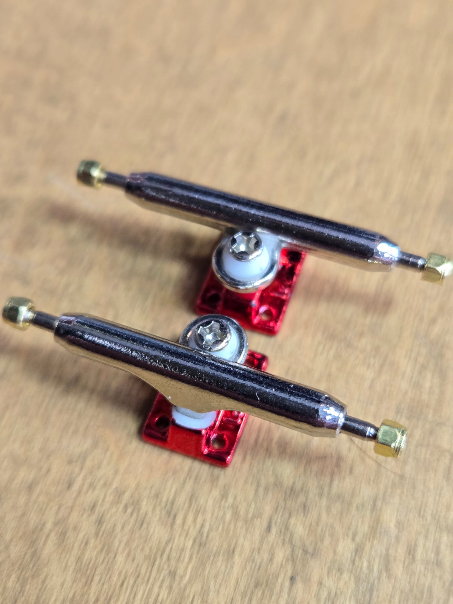 SHFB - Red/Silver Inverted Kingpin Trucks