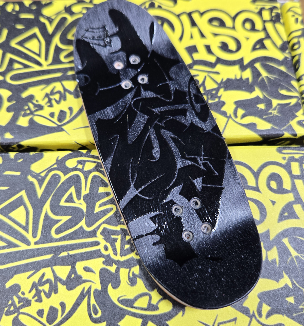 Ryse - Kroner 34mm Shaped Fingerboard Deck